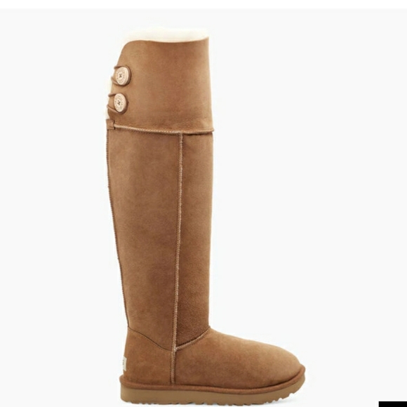 Looking to trade for these uggs!look thru my close - Picture 5 of 14